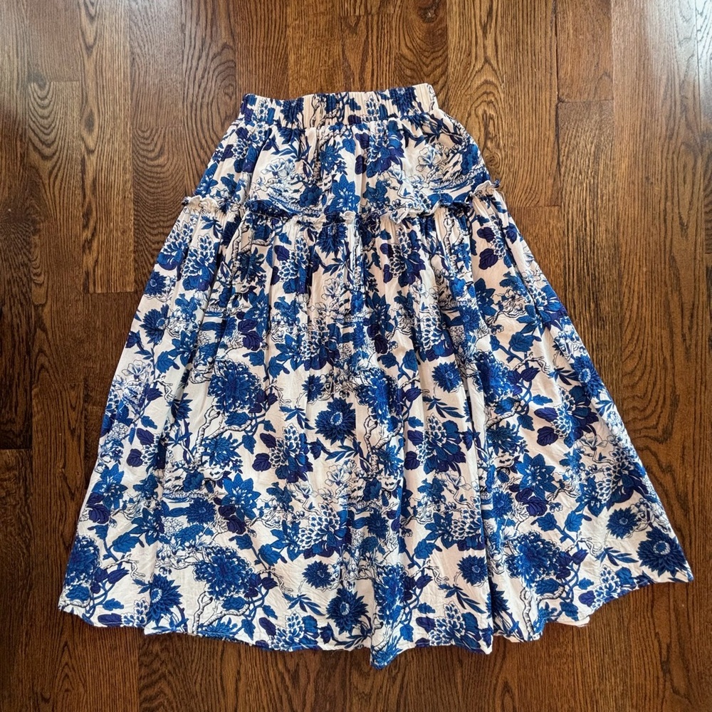 Hyacinth House by Tuckernuck Blue Floral Tiered Midi Skirt XS Cottagecore Boho - Picture 2 of 6